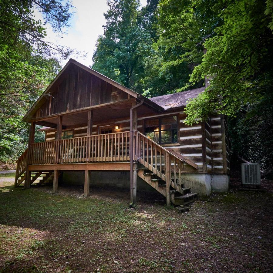 A Cabin In The Woods Pigeon Forge Exterior photo