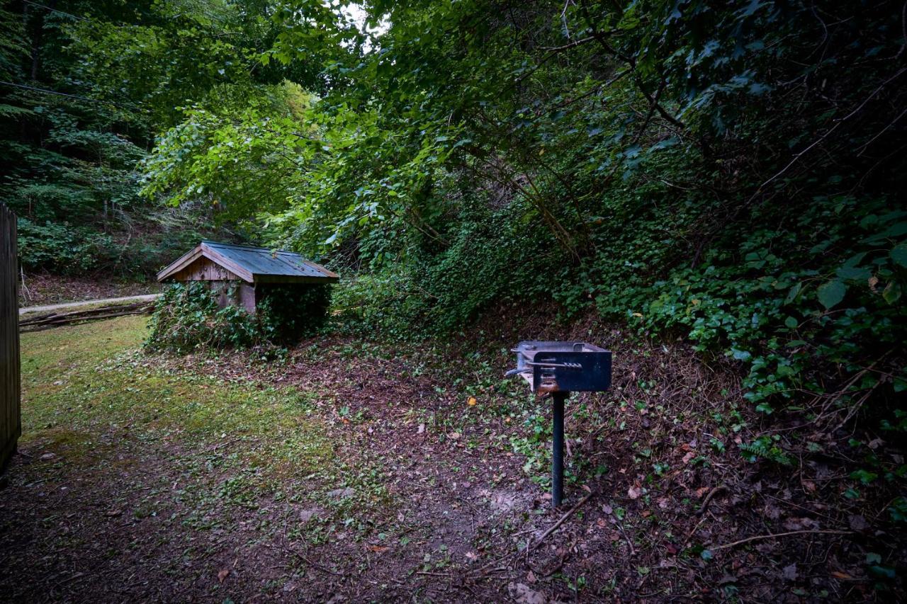 A Cabin In The Woods Pigeon Forge Exterior photo