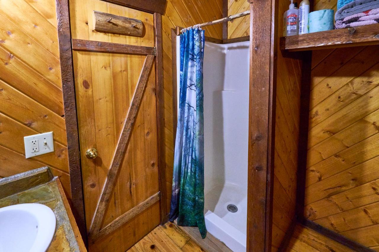 A Cabin In The Woods Pigeon Forge Exterior photo