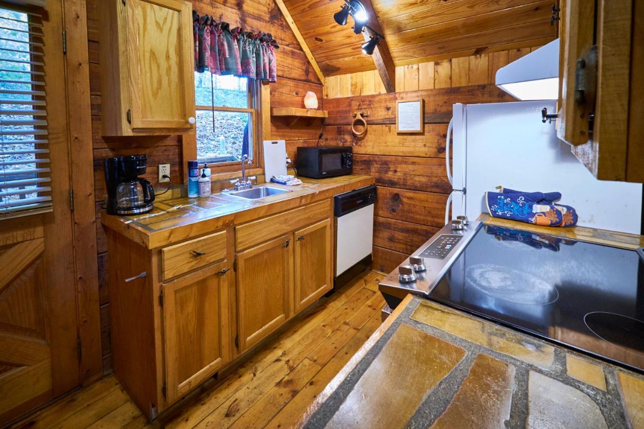 A Cabin In The Woods Pigeon Forge Exterior photo