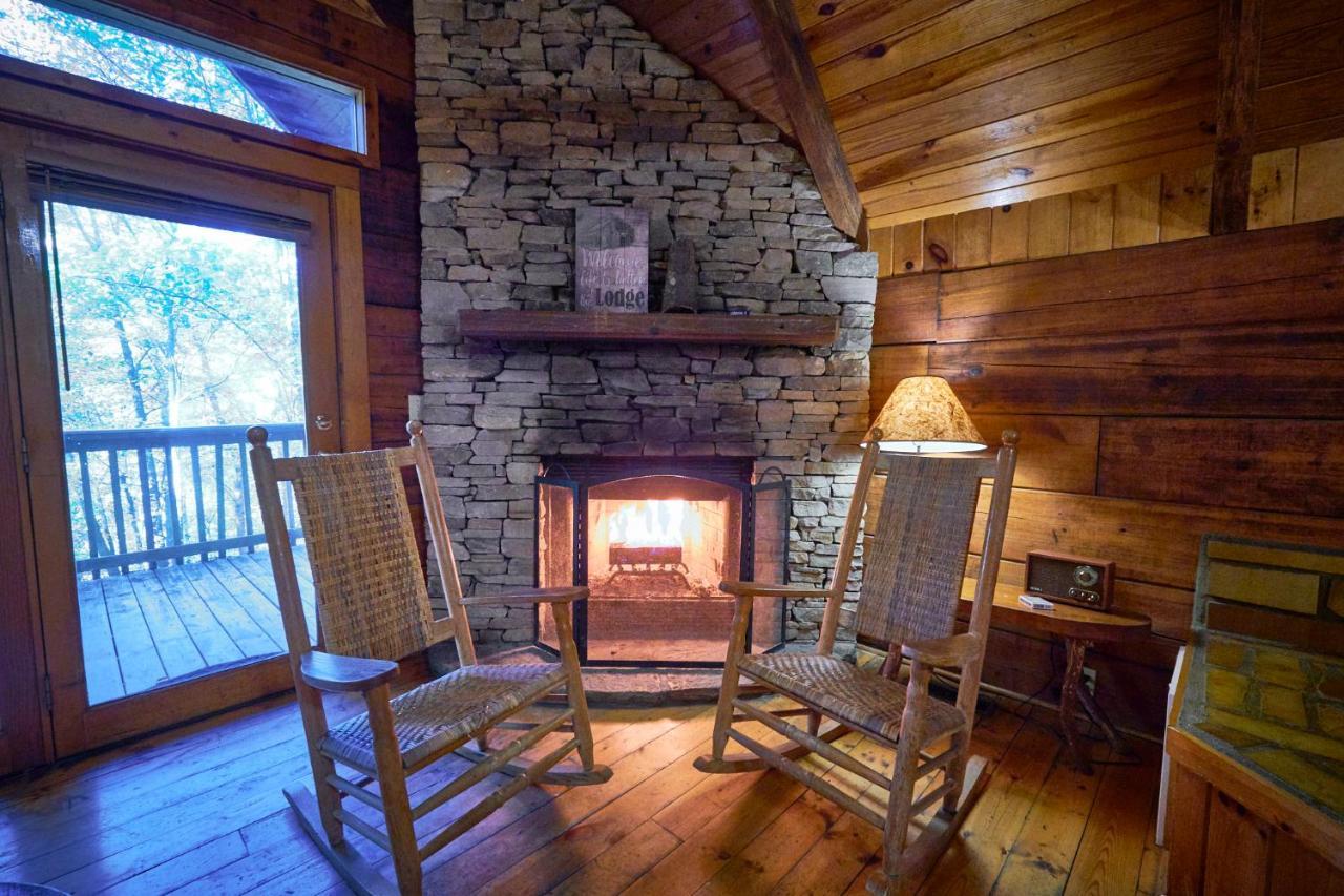 A Cabin In The Woods Pigeon Forge Exterior photo